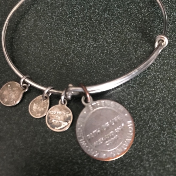 Alex and Ani Expandable Wire Bracelet Faith of Life 2017 - Picture 5 of 16